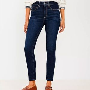 NWT High Rise Skinny Curvy High Waist Skinny jeans indigo 25 0